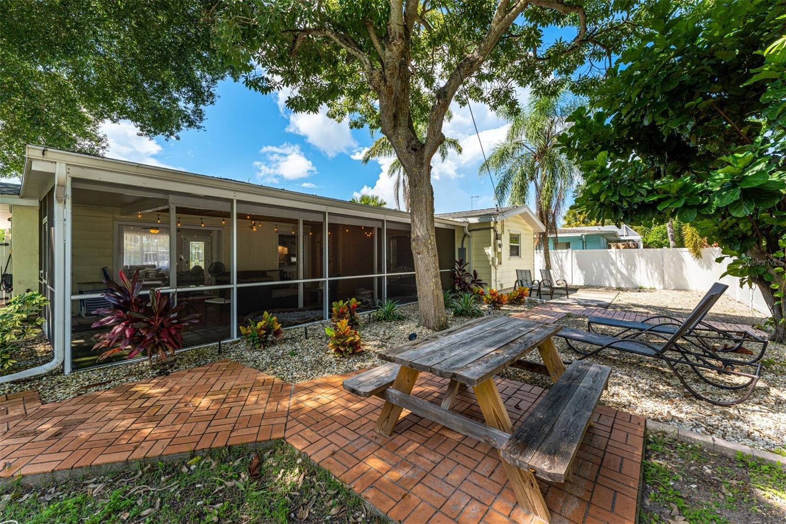 2363 MILFORD CIR, SARASOTA, FL, 34239