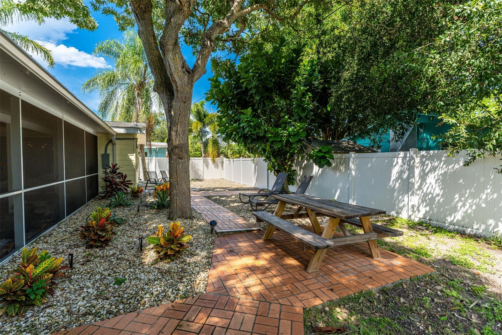 2363 MILFORD CIR, SARASOTA, FL, 34239
