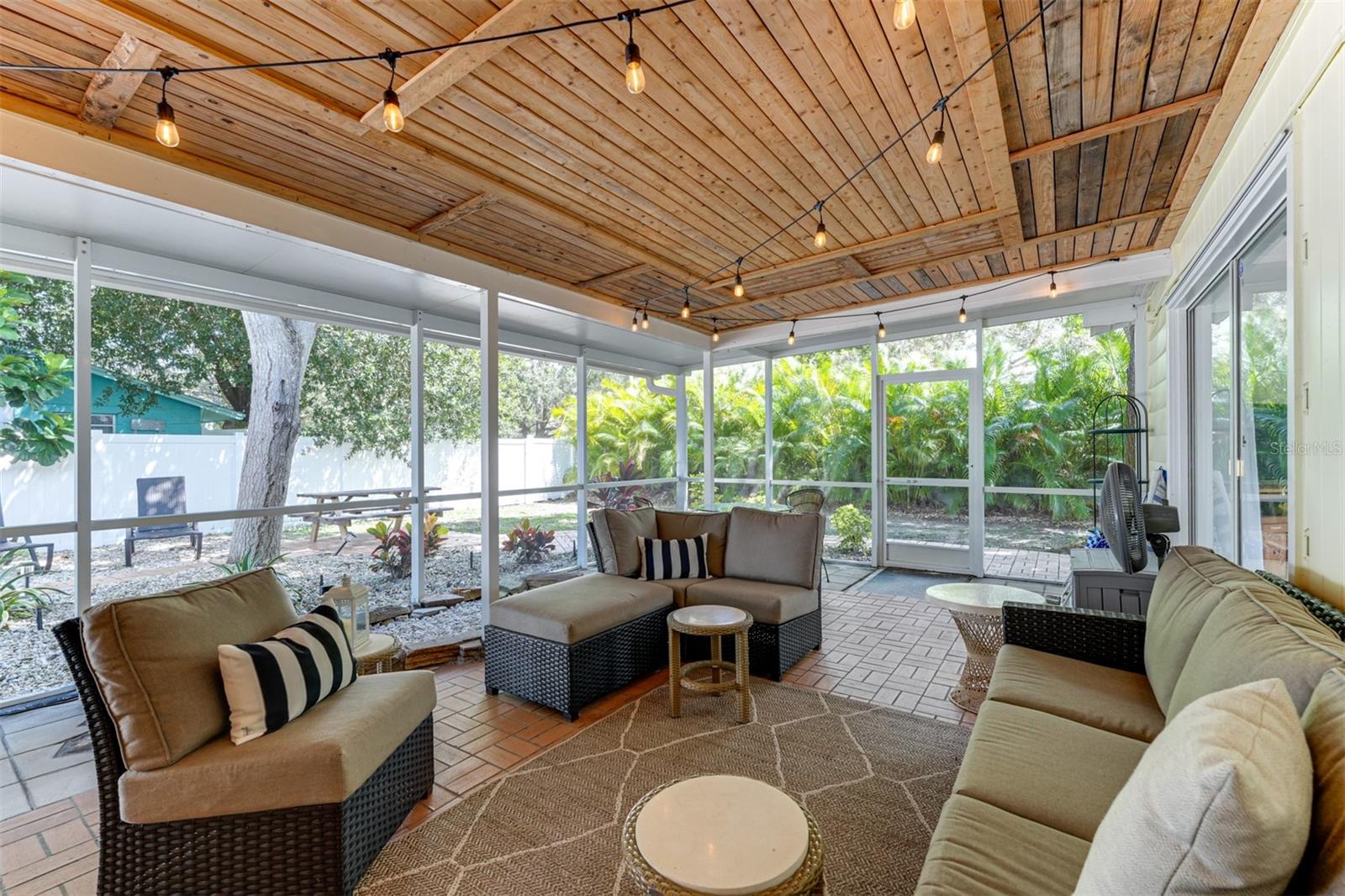 2363 MILFORD CIR, SARASOTA, FL, 34239