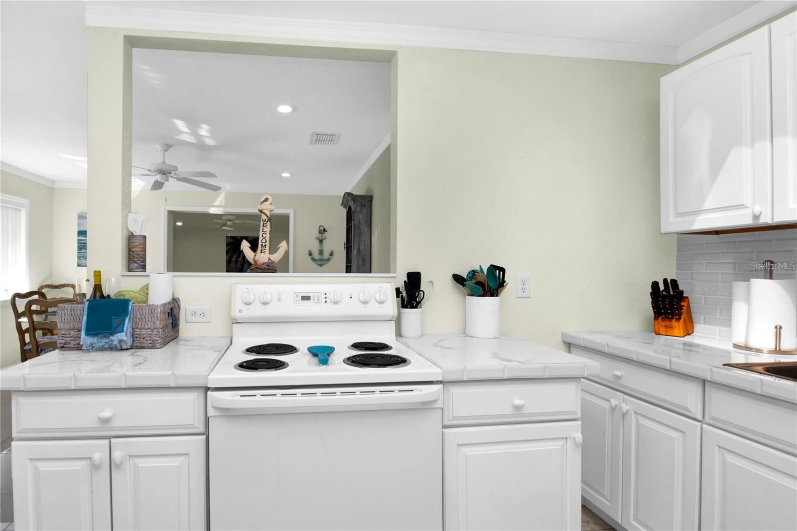 815 CONREID DR NE, PORT CHARLOTTE, FL, 33952
