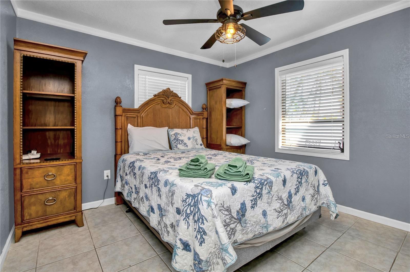 815 CONREID DR NE, PORT CHARLOTTE, FL, 33952