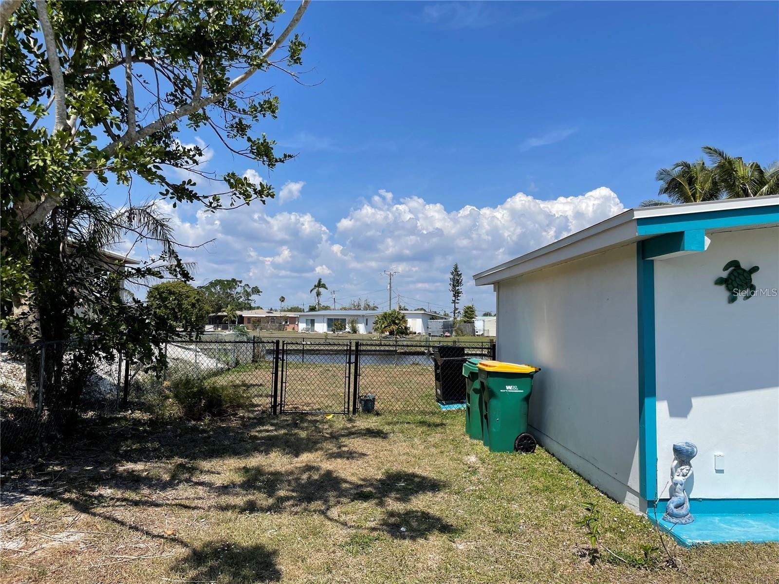815 CONREID DR NE, PORT CHARLOTTE, FL, 33952