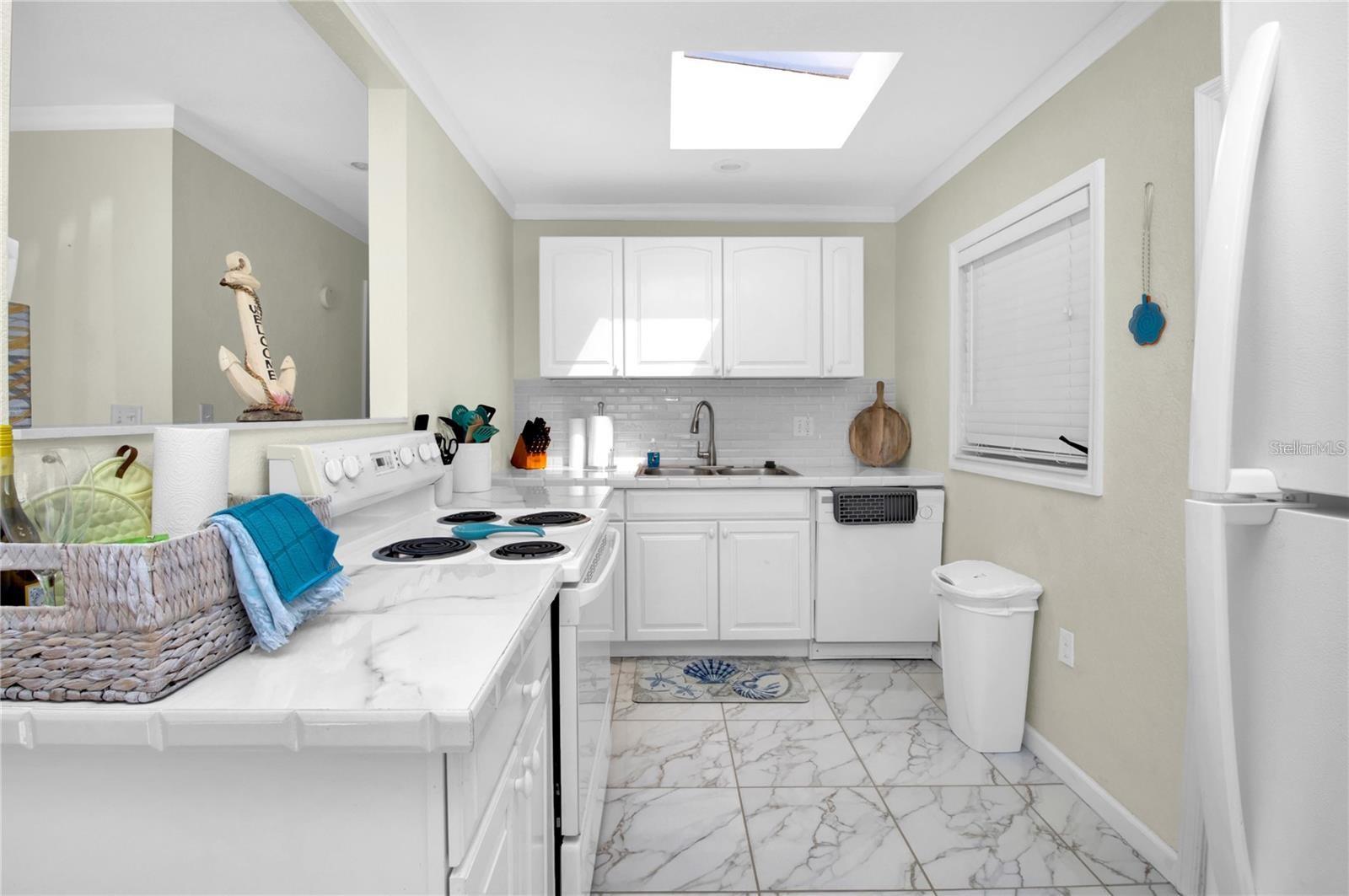 815 CONREID DR NE, PORT CHARLOTTE, FL, 33952