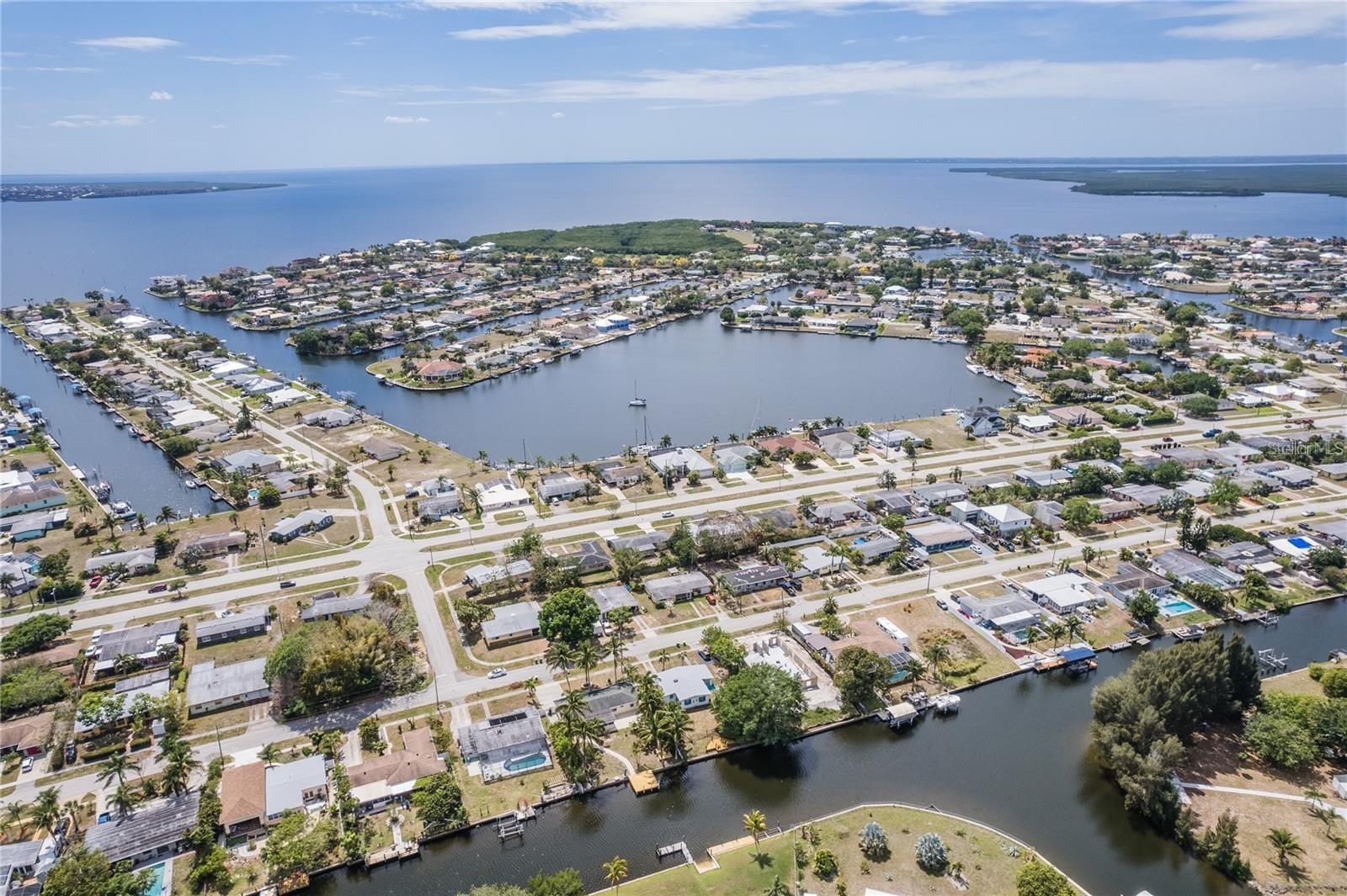 815 CONREID DR NE, PORT CHARLOTTE, FL, 33952