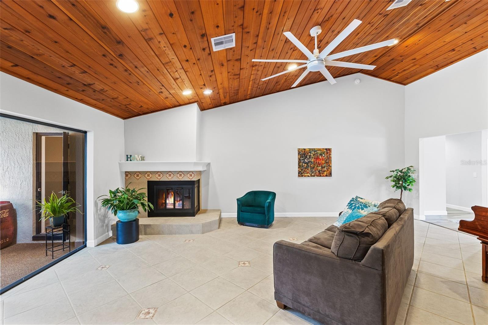 100 MILINDA LN, OVIEDO, FL, 32765