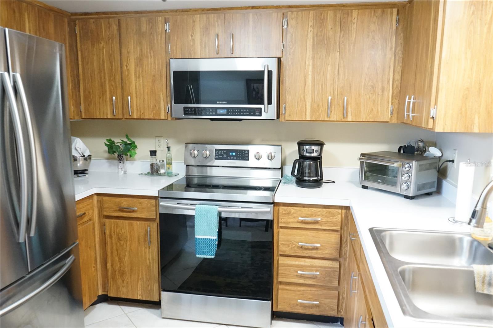 2102 HEREFORD DR #513, SUN CITY CENTER, FL, 33573