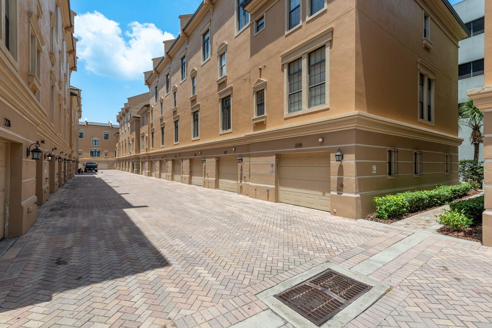2221 SOHO BAY CT, TAMPA, FL, 33606