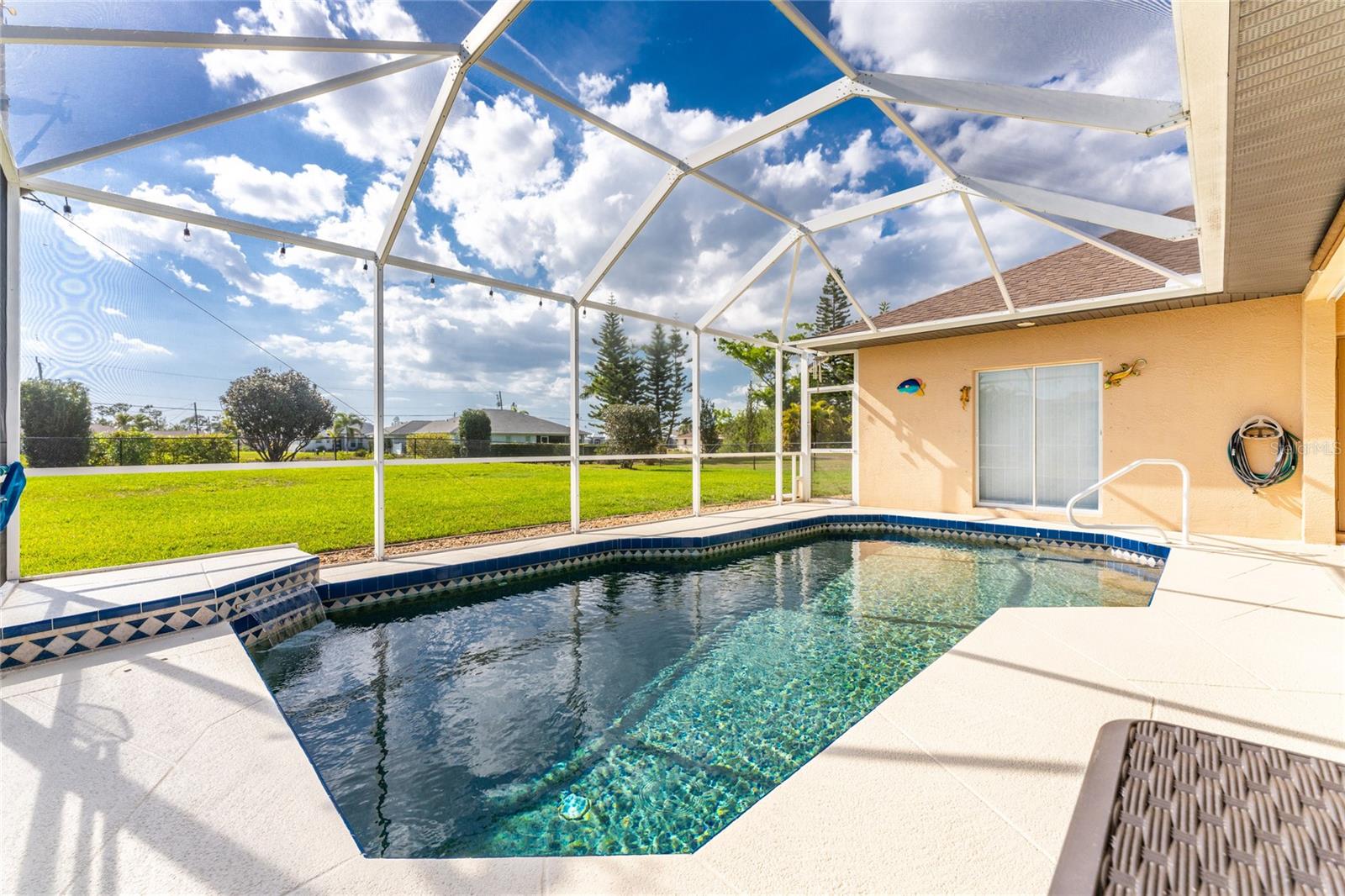 251 ROTONDA BLVD N, ROTONDA WEST, FL, 33947