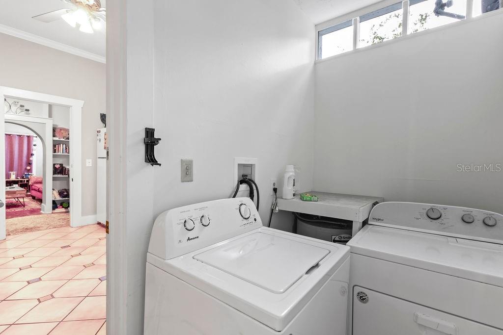205 E VOORHIS AVE, DELAND, FL, 32724