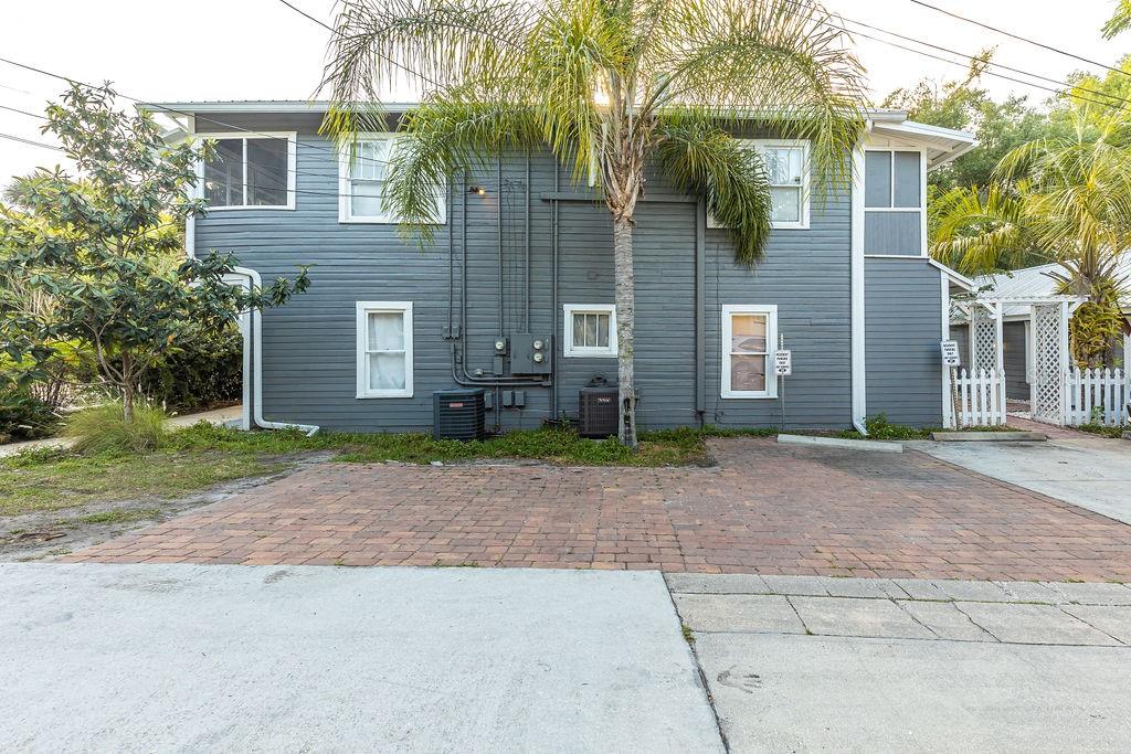 205 E VOORHIS AVE, DELAND, FL, 32724
