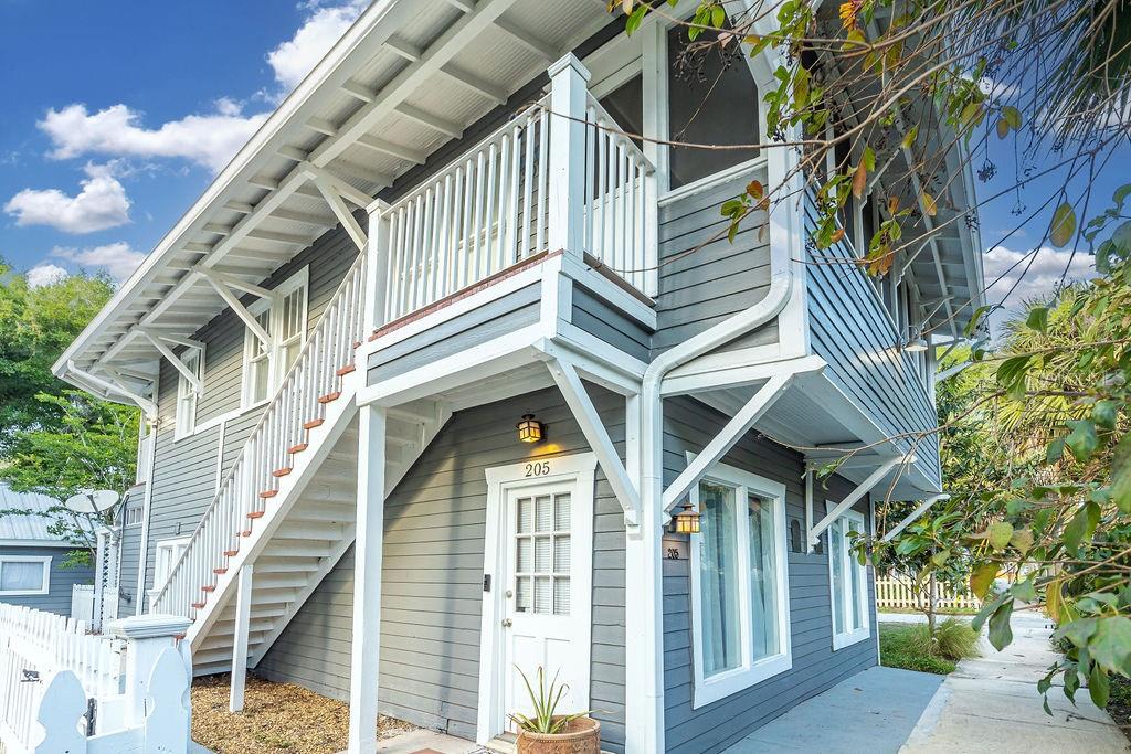 205 E VOORHIS AVE, DELAND, FL, 32724