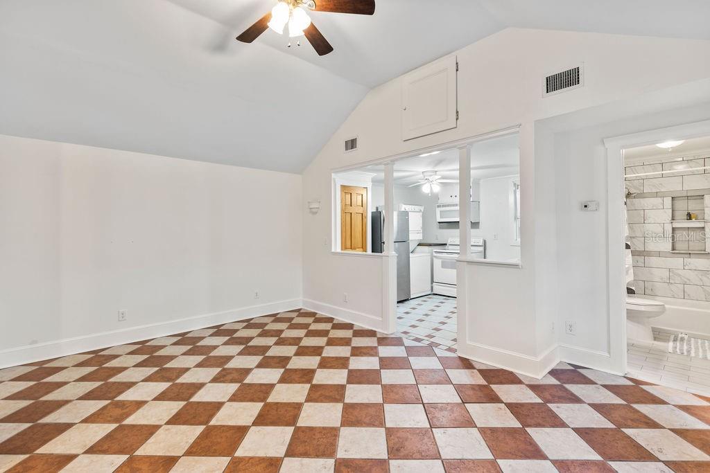 205 E VOORHIS AVE, DELAND, FL, 32724