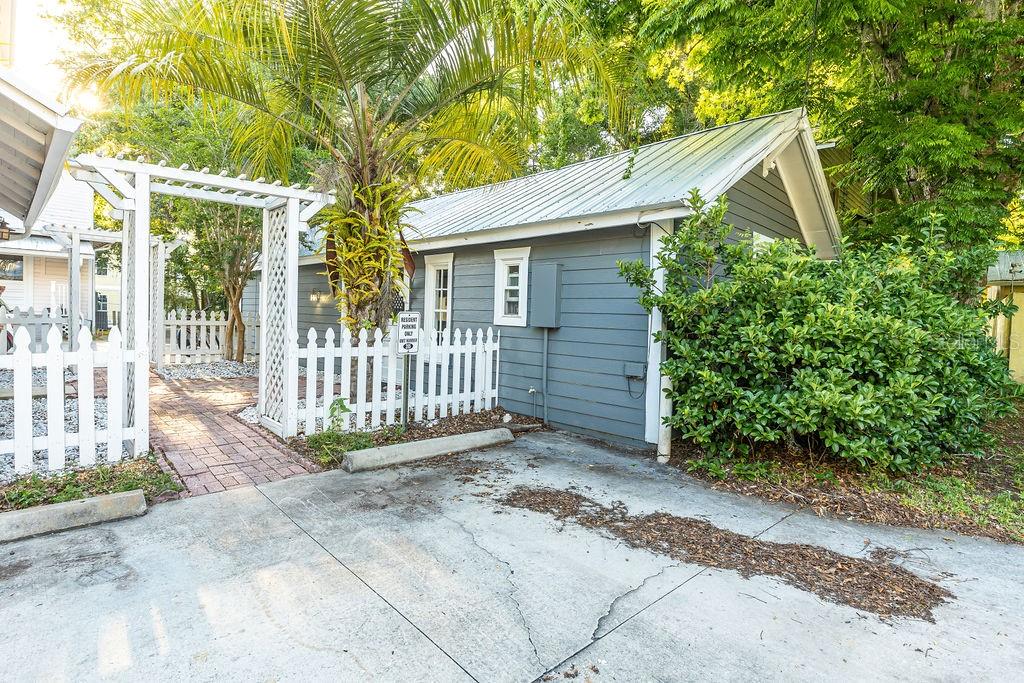 205 E VOORHIS AVE, DELAND, FL, 32724