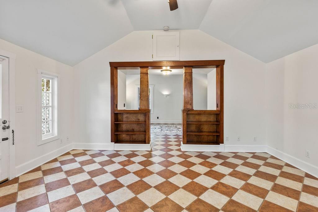 205 E VOORHIS AVE, DELAND, FL, 32724