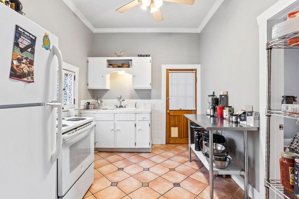 205 E VOORHIS AVE, DELAND, FL, 32724