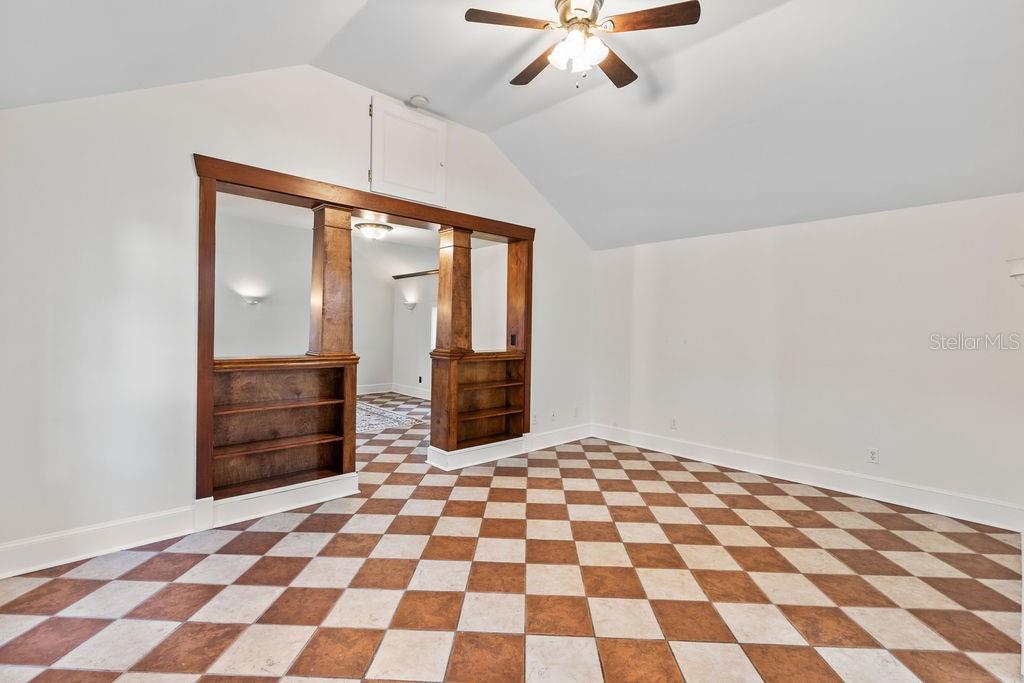 205 E VOORHIS AVE, DELAND, FL, 32724