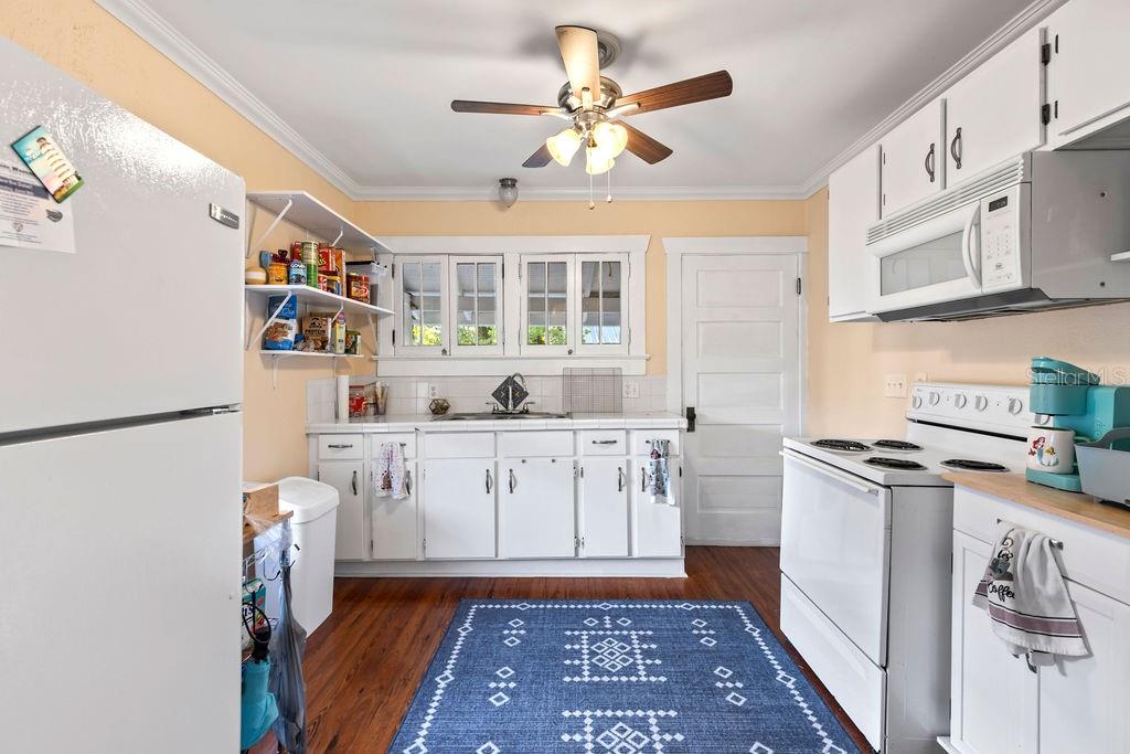 205 E VOORHIS AVE, DELAND, FL, 32724
