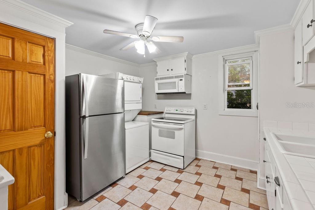 205 E VOORHIS AVE, DELAND, FL, 32724