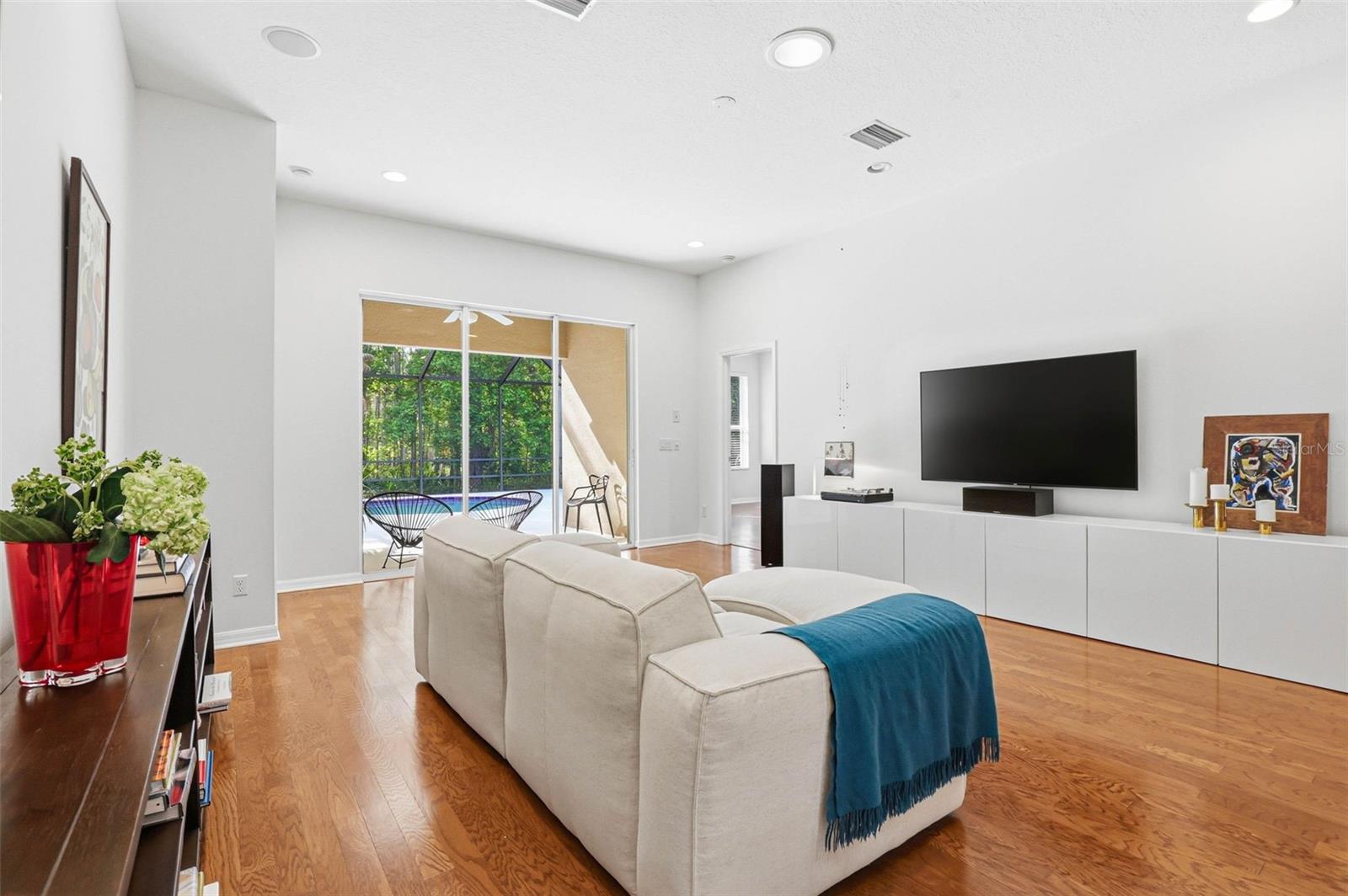 8123 CAMELLA LN, TAMPA, FL, 33647