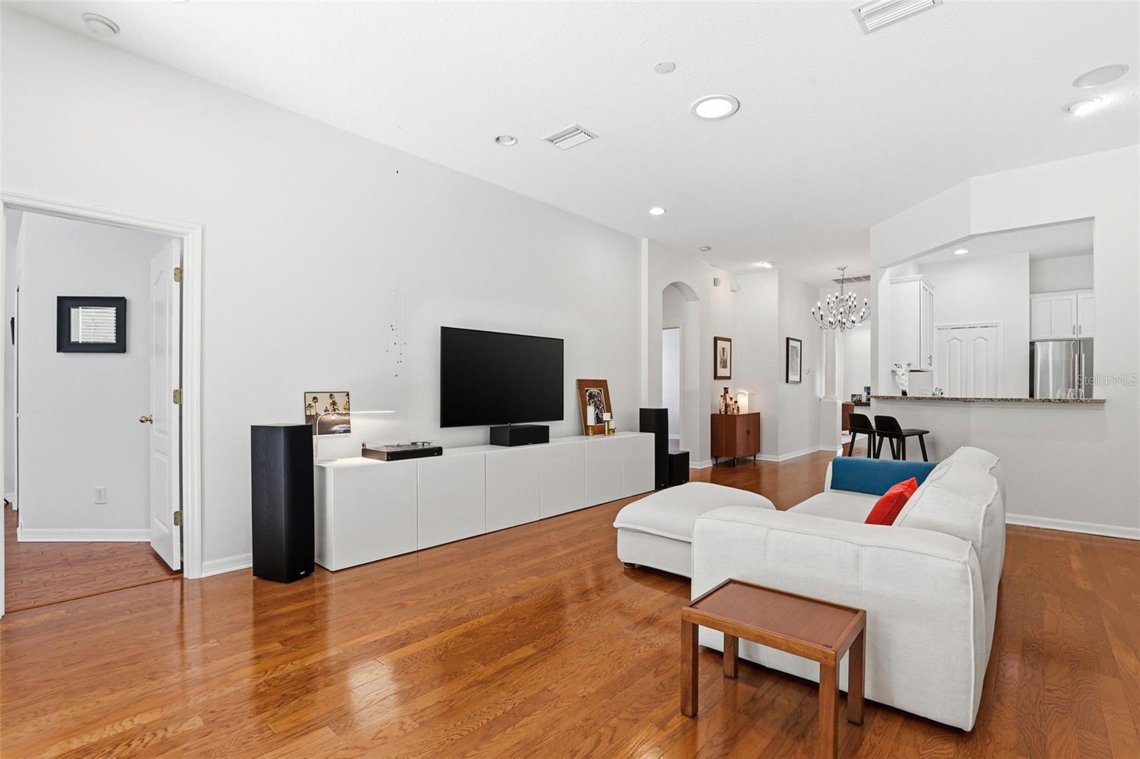 8123 CAMELLA LN, TAMPA, FL, 33647