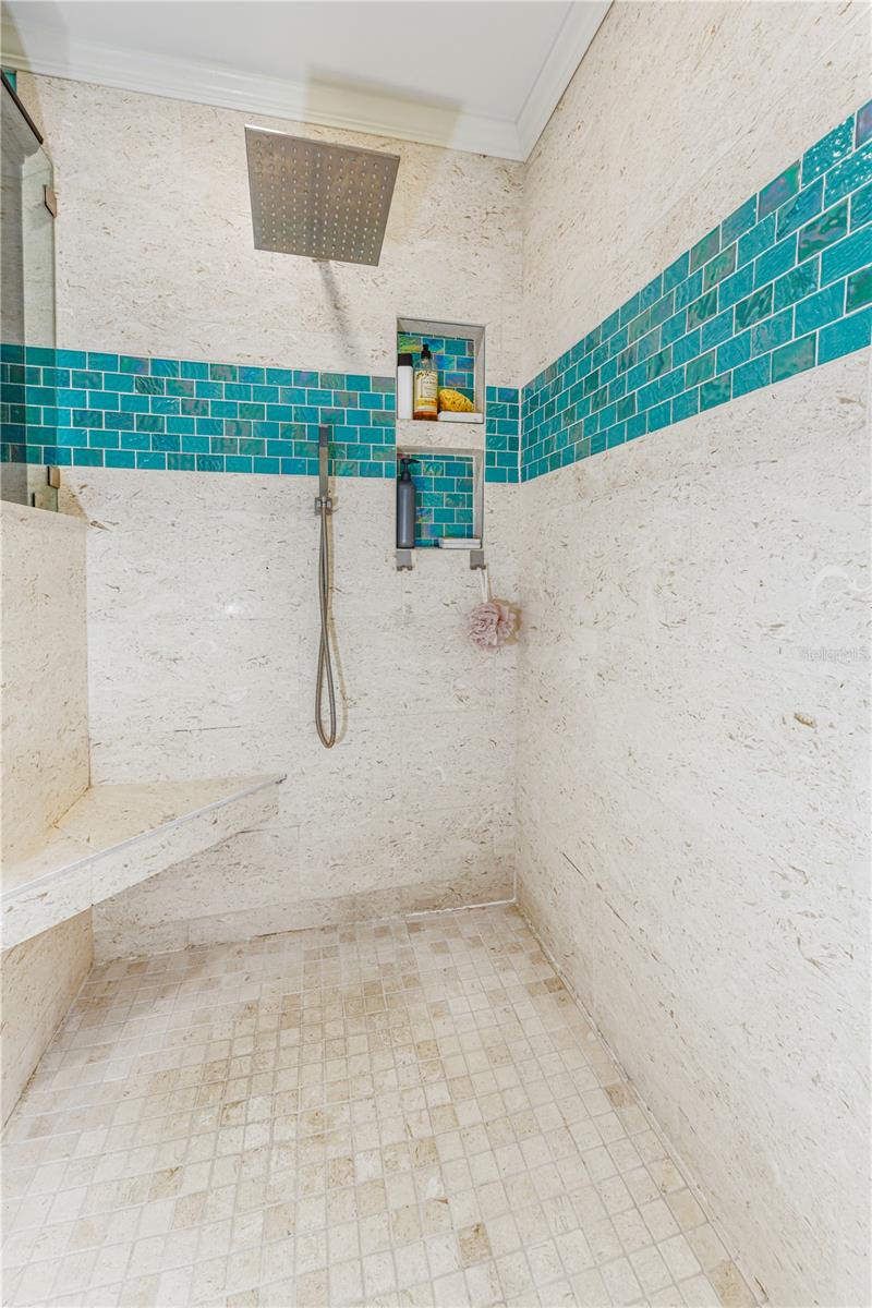 1800 LIESL DR E, VENICE, FL, 34293