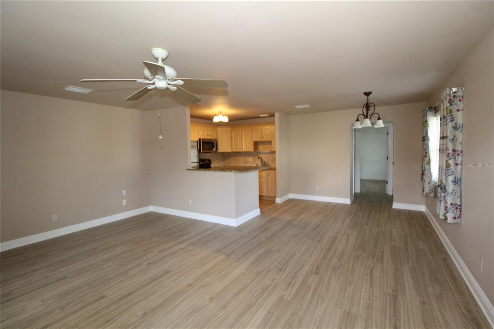 2202 CLUBHOUSE DR #187, SUN CITY CENTER, FL, 33573