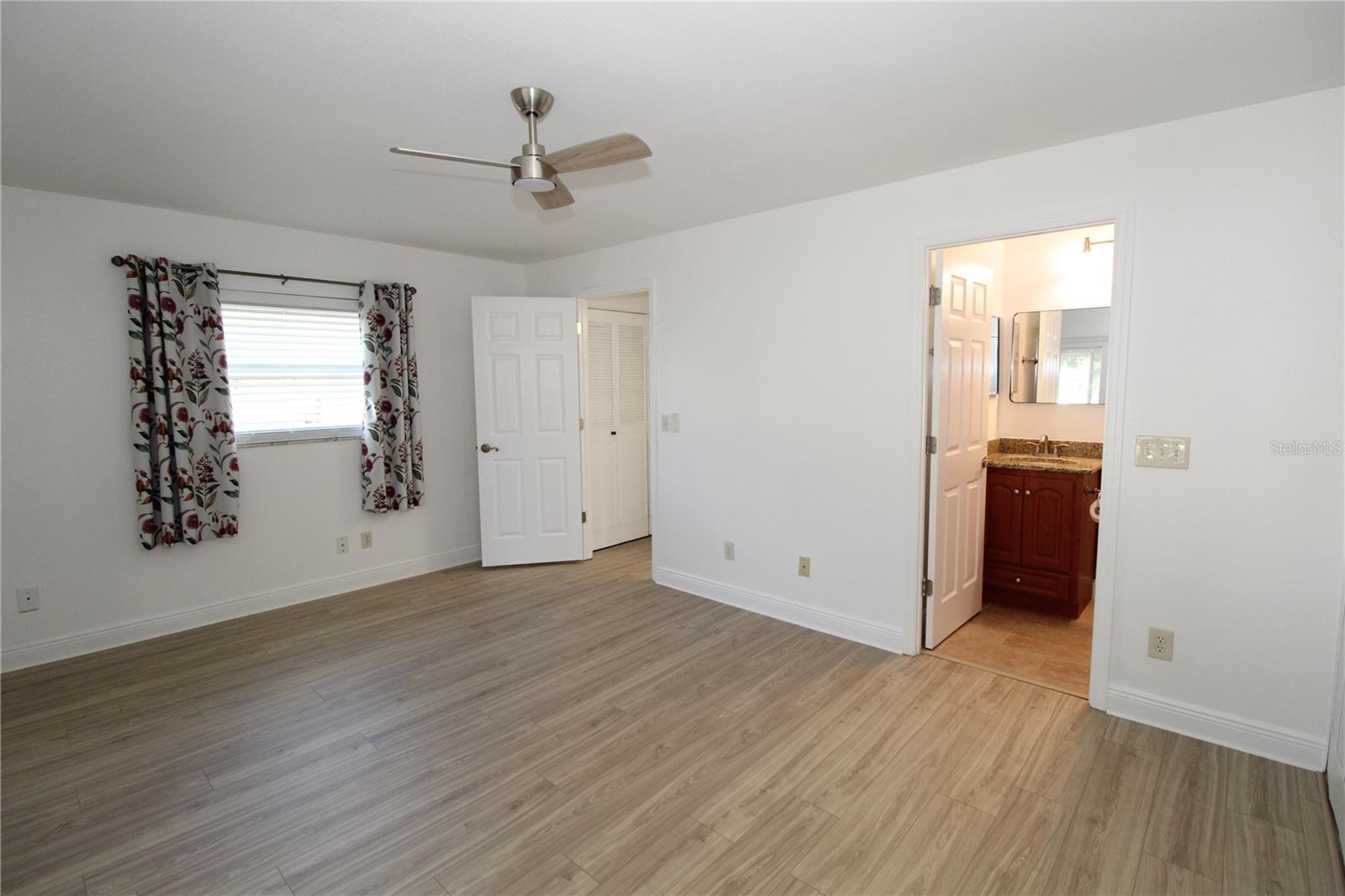 2202 CLUBHOUSE DR #187, SUN CITY CENTER, FL, 33573