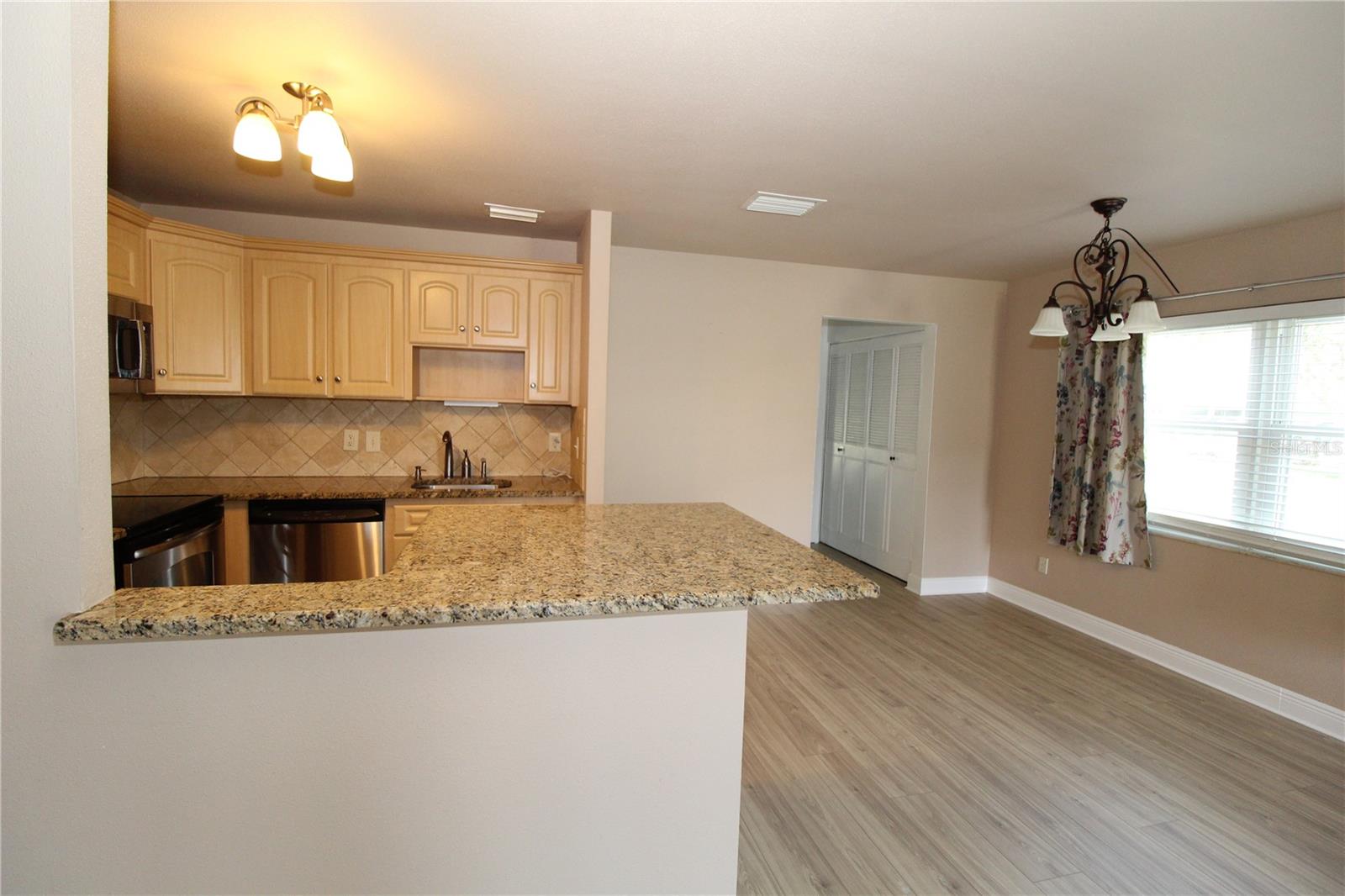 2202 CLUBHOUSE DR #187, SUN CITY CENTER, FL, 33573