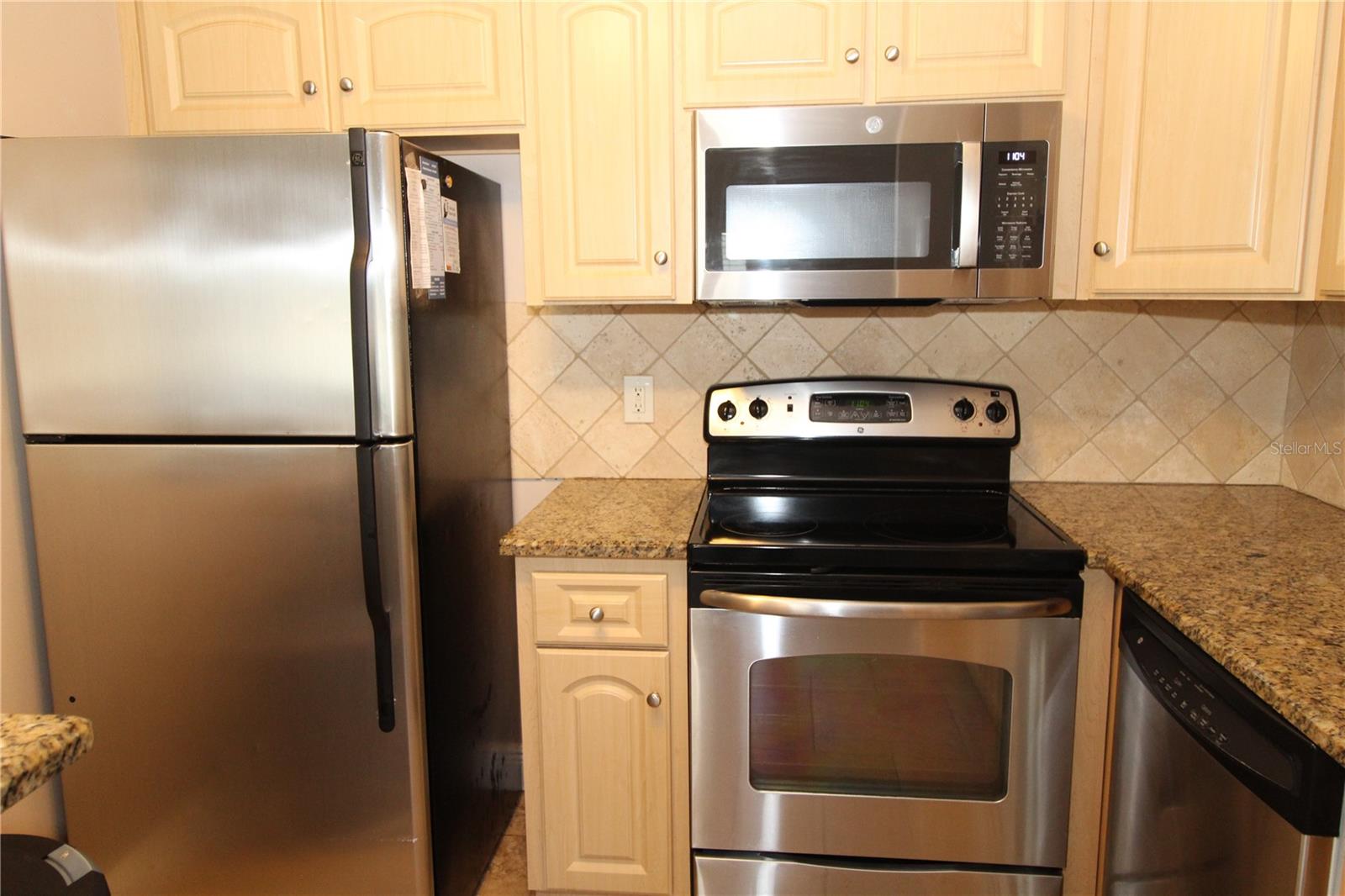 2202 CLUBHOUSE DR #187, SUN CITY CENTER, FL, 33573
