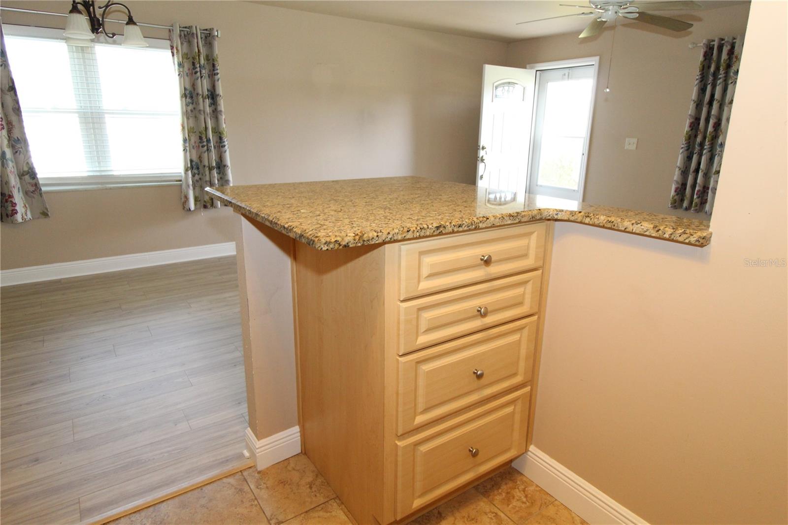 2202 CLUBHOUSE DR #187, SUN CITY CENTER, FL, 33573