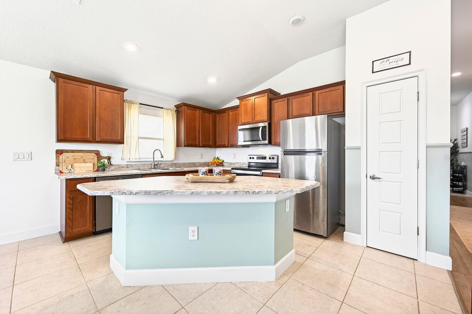 425 KYLAR DR NW, PALM BAY, FL, 32907
