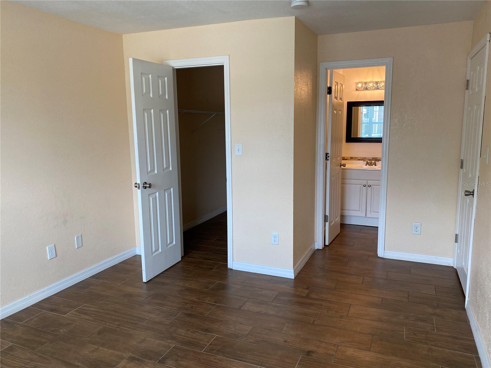 5600 DEVONBRIAR WAY #206, ORLANDO, FL, 32822