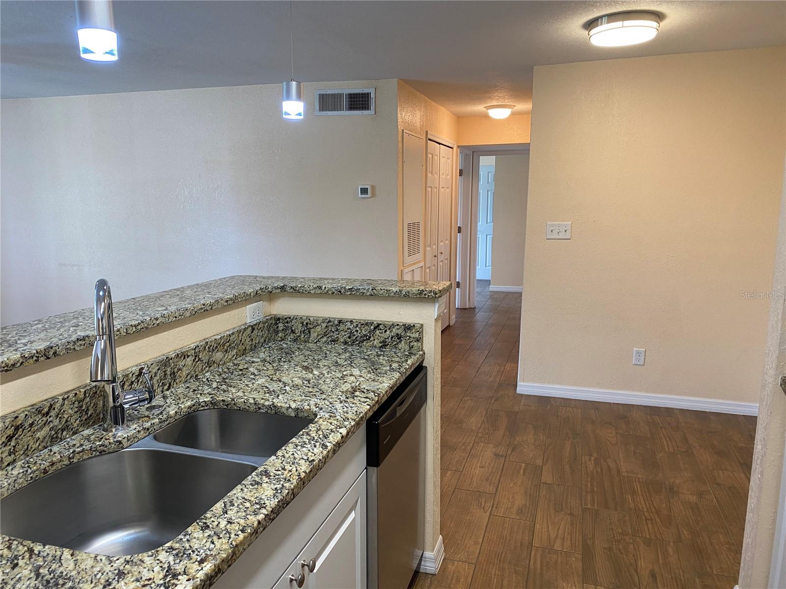 5600 DEVONBRIAR WAY #206, ORLANDO, FL, 32822