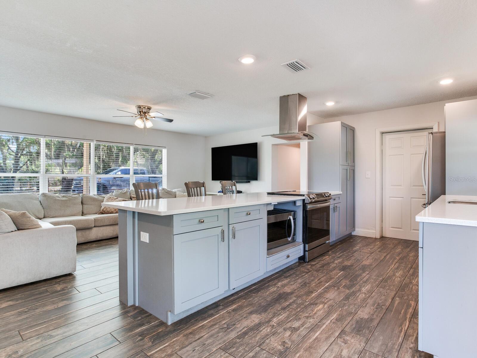 9819 ALLEN RD, LITHIA, FL, 33547