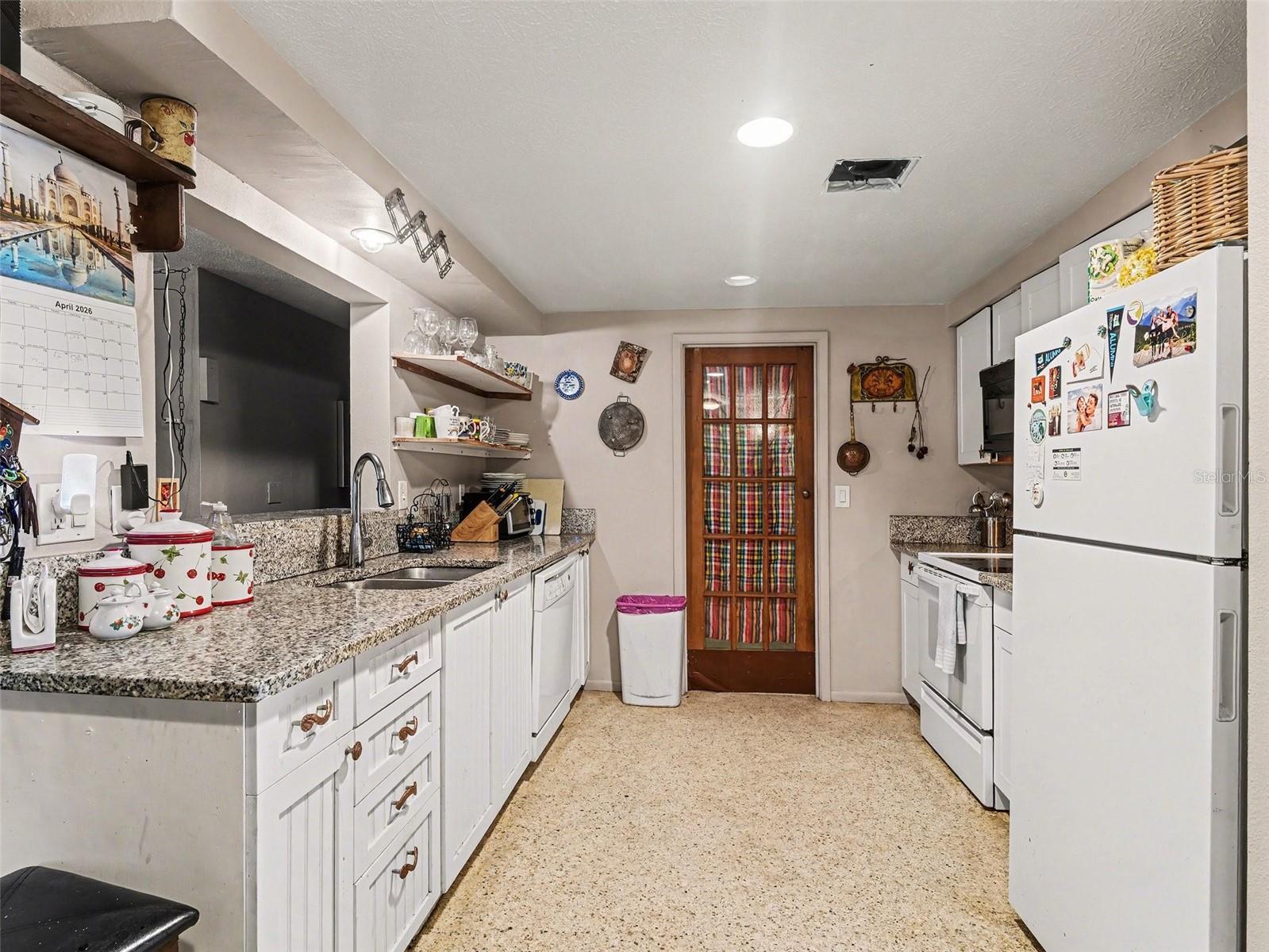 5301 ANGELES AVE, SARASOTA, FL, 34235