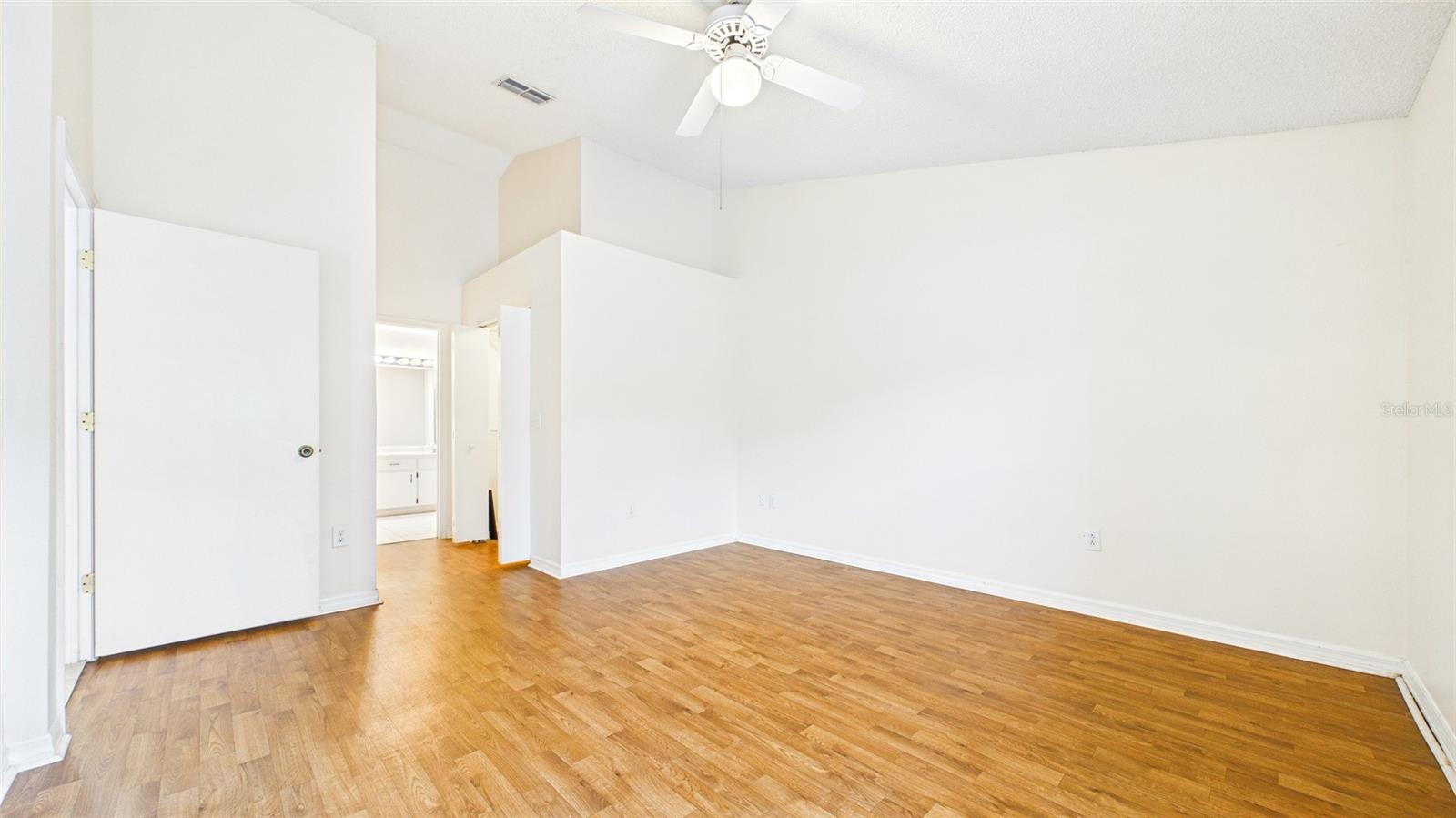 2013 W DEL WEBB BLVD, SUN CITY CENTER, FL, 33573
