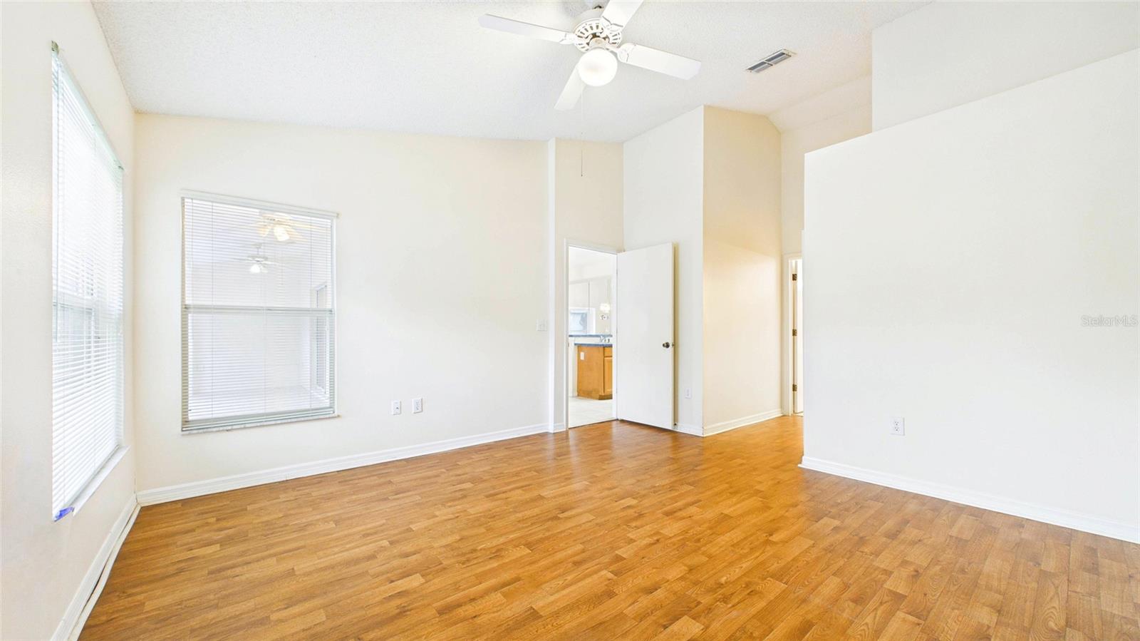 2013 W DEL WEBB BLVD, SUN CITY CENTER, FL, 33573