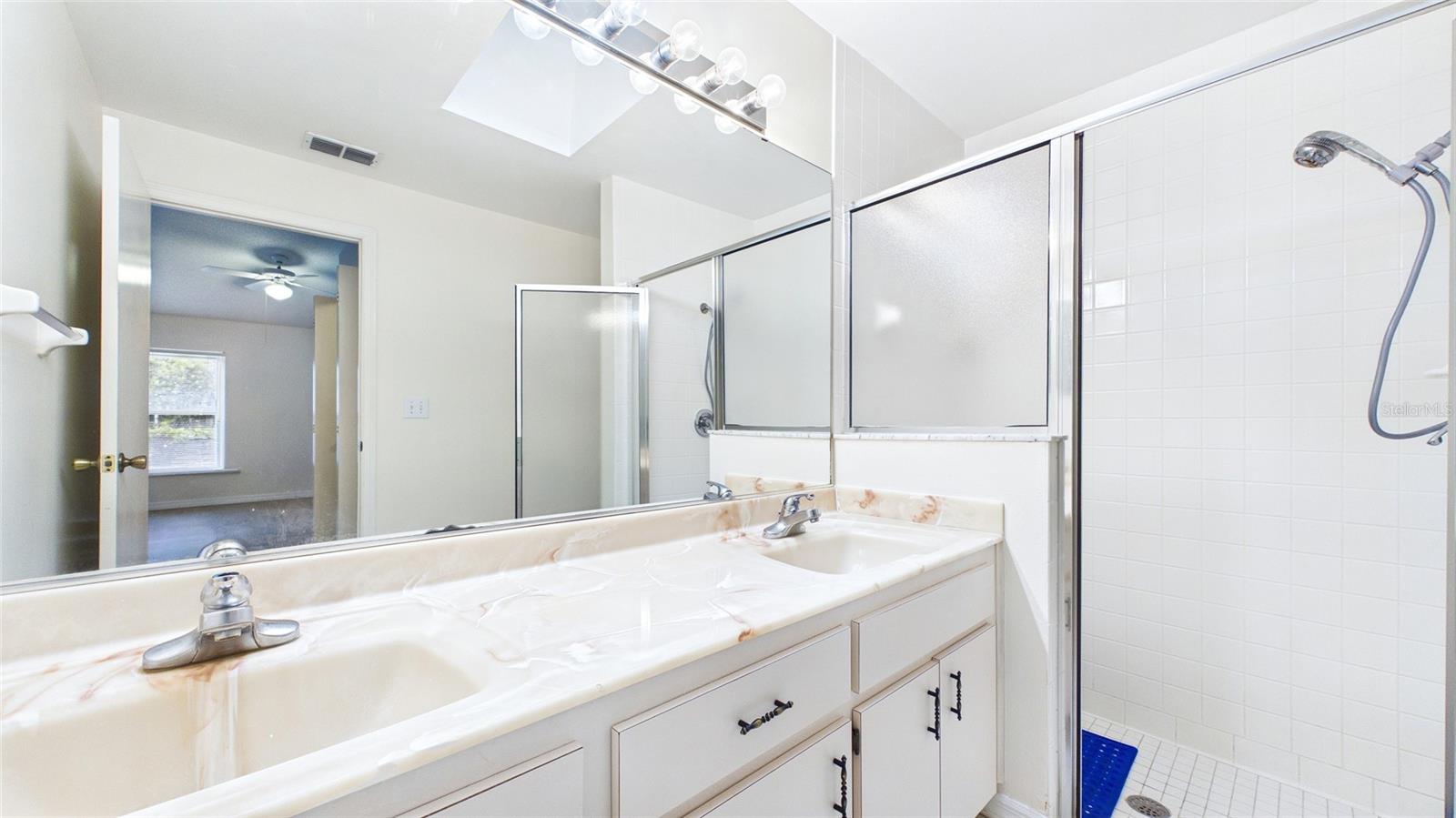 2013 W DEL WEBB BLVD, SUN CITY CENTER, FL, 33573
