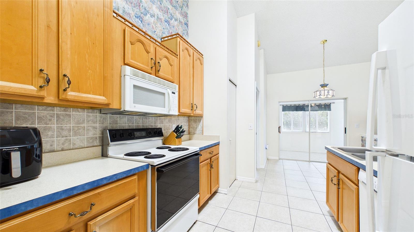 2013 W DEL WEBB BLVD, SUN CITY CENTER, FL, 33573