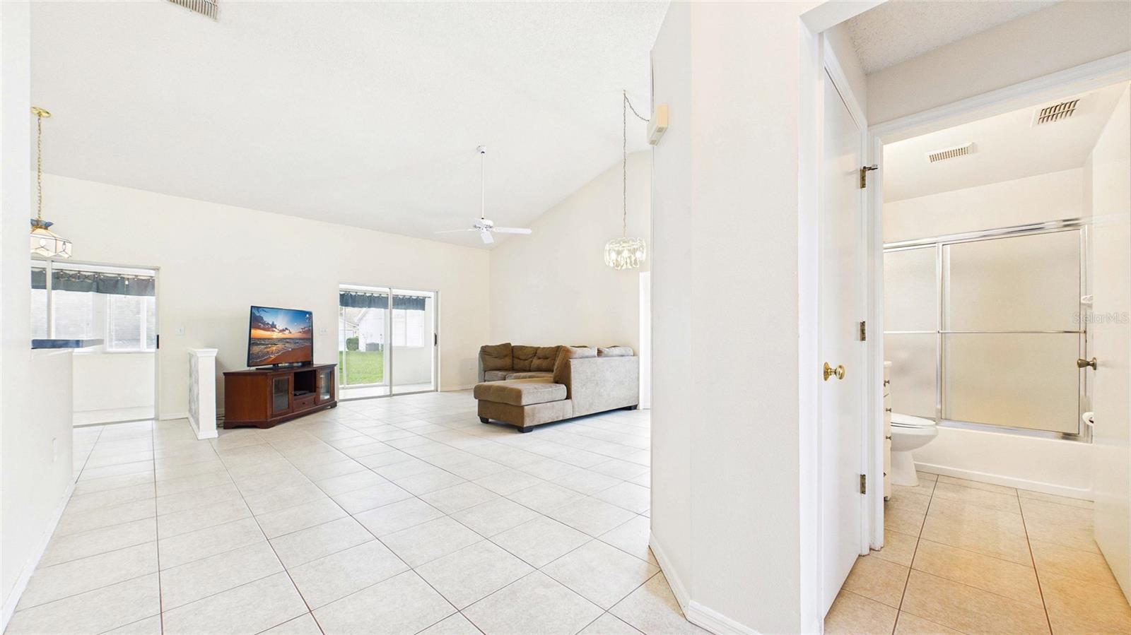 2013 W DEL WEBB BLVD, SUN CITY CENTER, FL, 33573