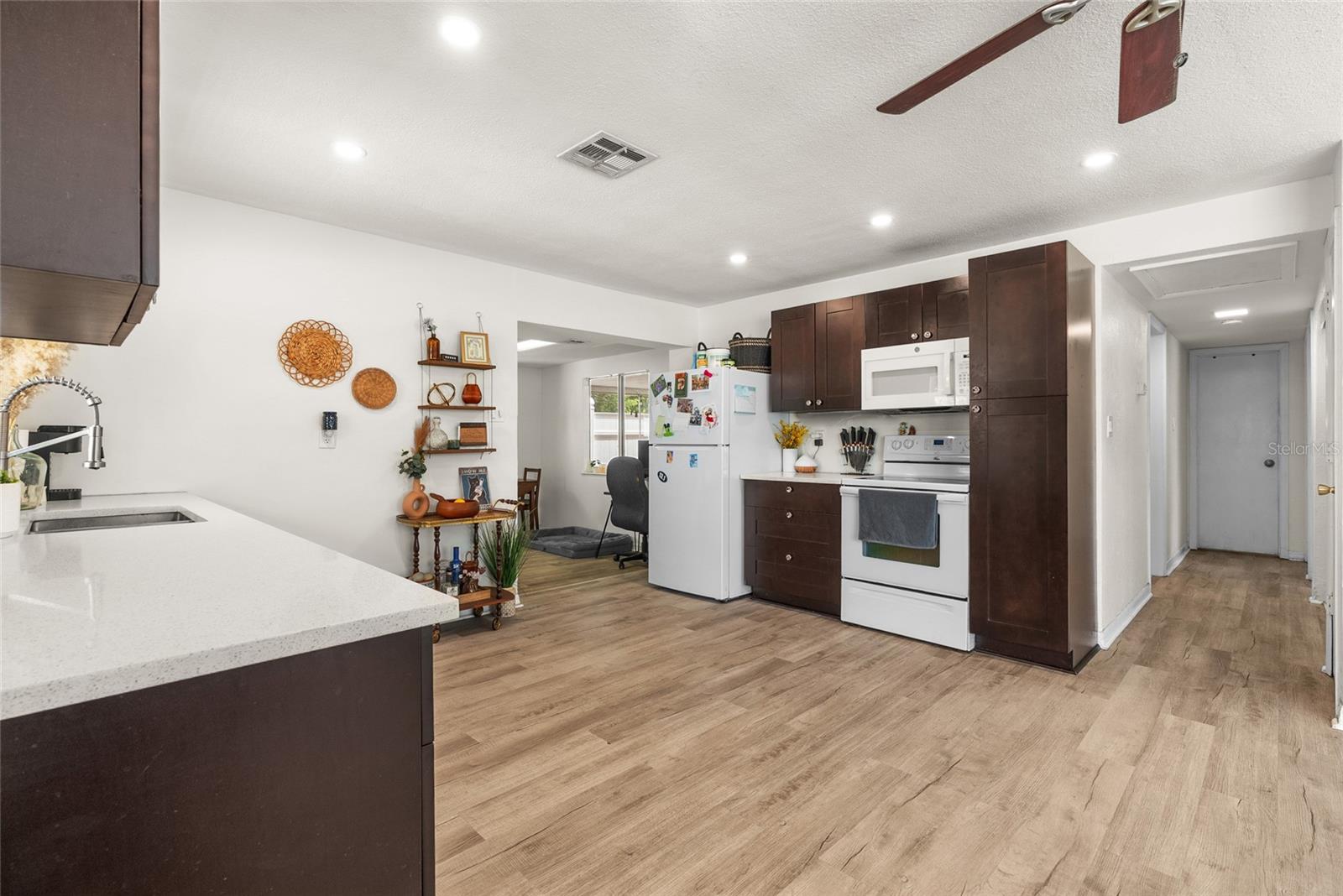 4040 68TH AVE N, PINELLAS PARK, FL, 33781
