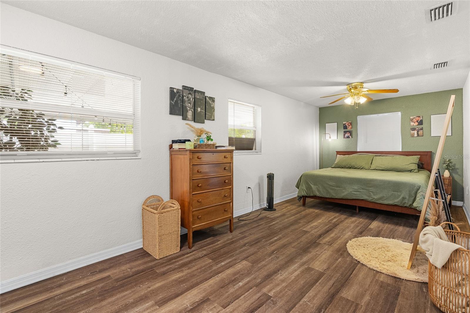4040 68TH AVE N, PINELLAS PARK, FL, 33781