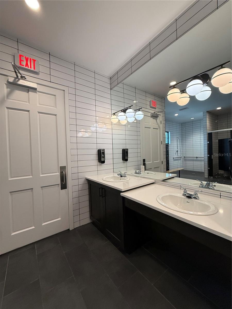 36370 WELL HILL WAY, ZEPHYRHILLS, FL, 33541