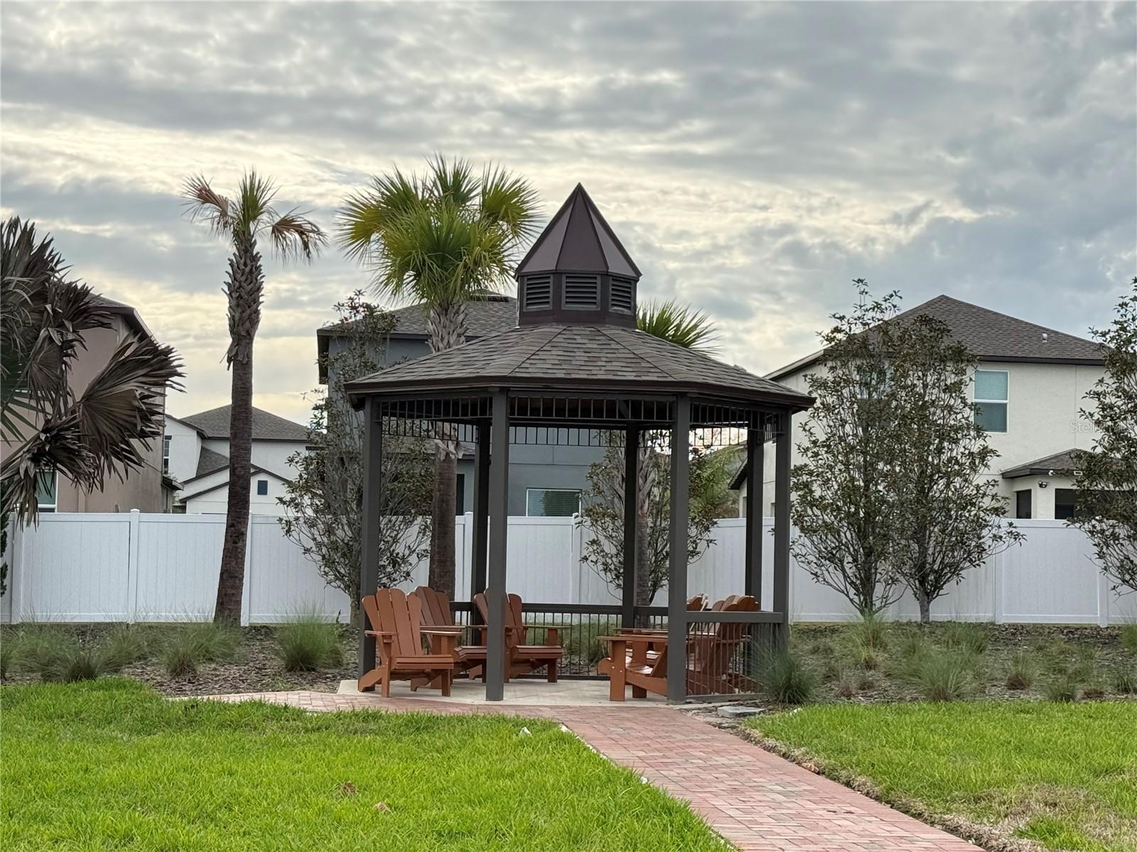 36370 WELL HILL WAY, ZEPHYRHILLS, FL, 33541