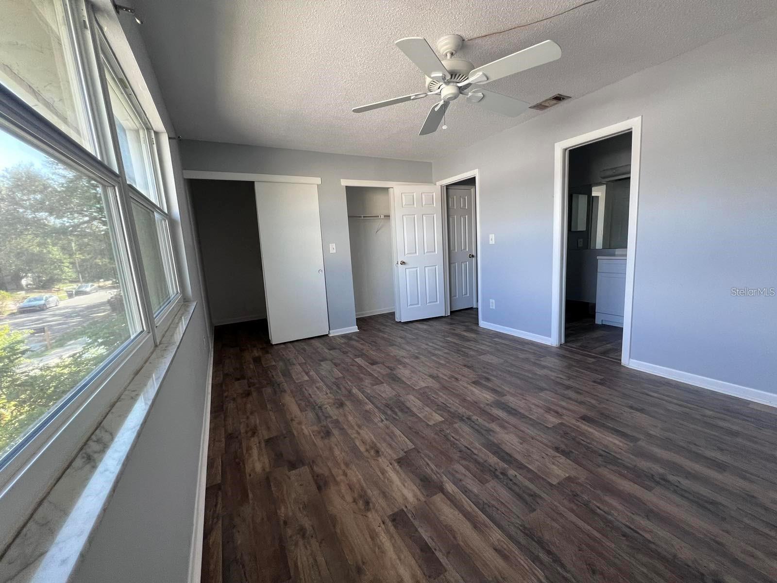 2072 LOS LOMAS DR, CLEARWATER, FL, 33763