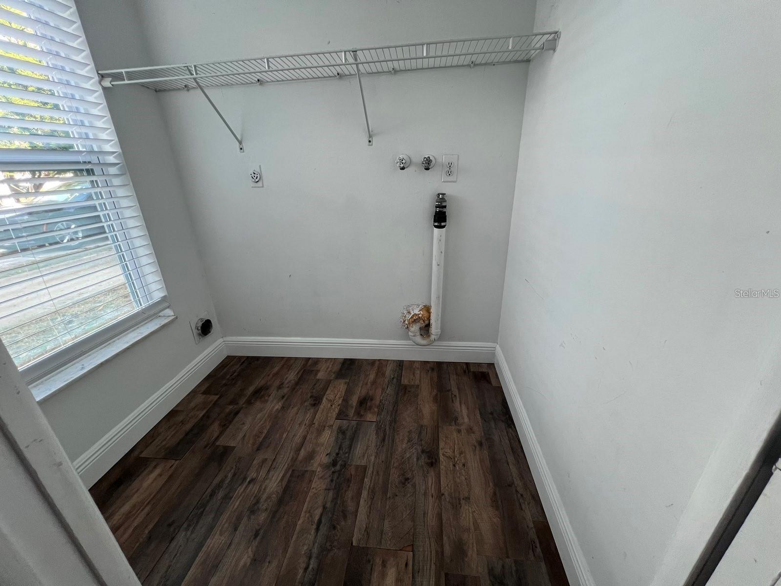 2072 LOS LOMAS DR, CLEARWATER, FL, 33763