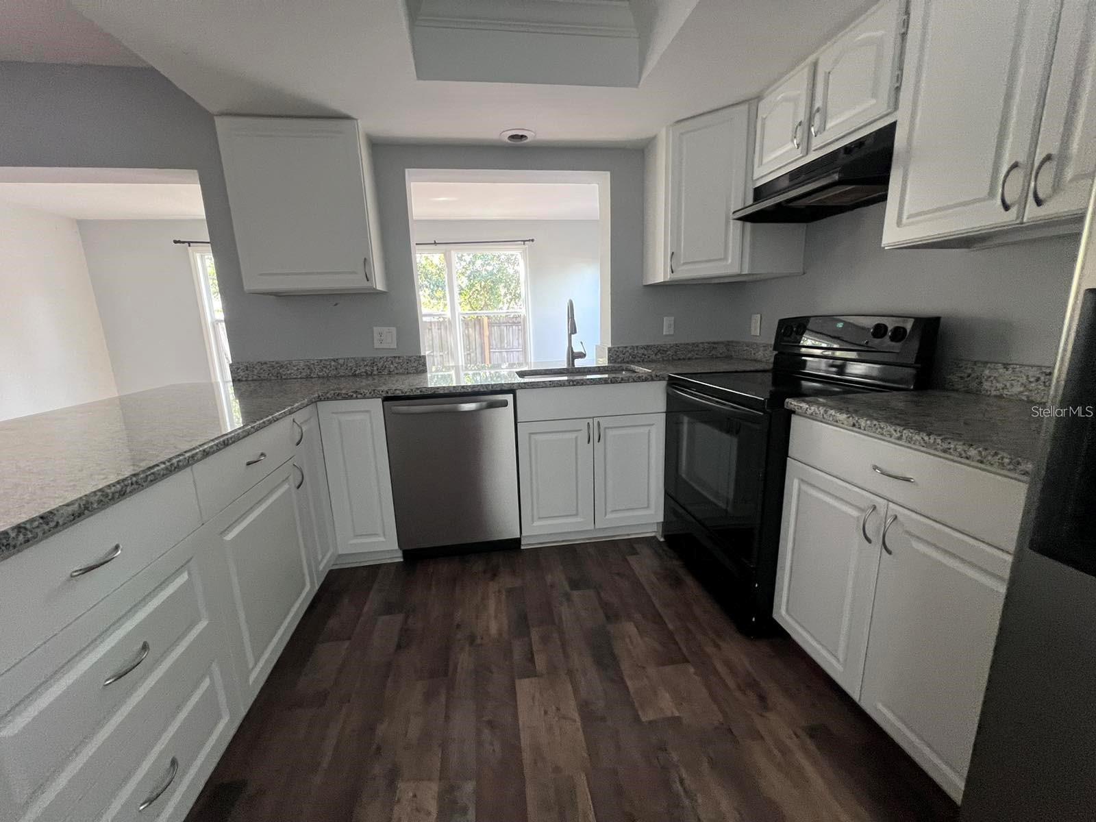 2072 LOS LOMAS DR, CLEARWATER, FL, 33763