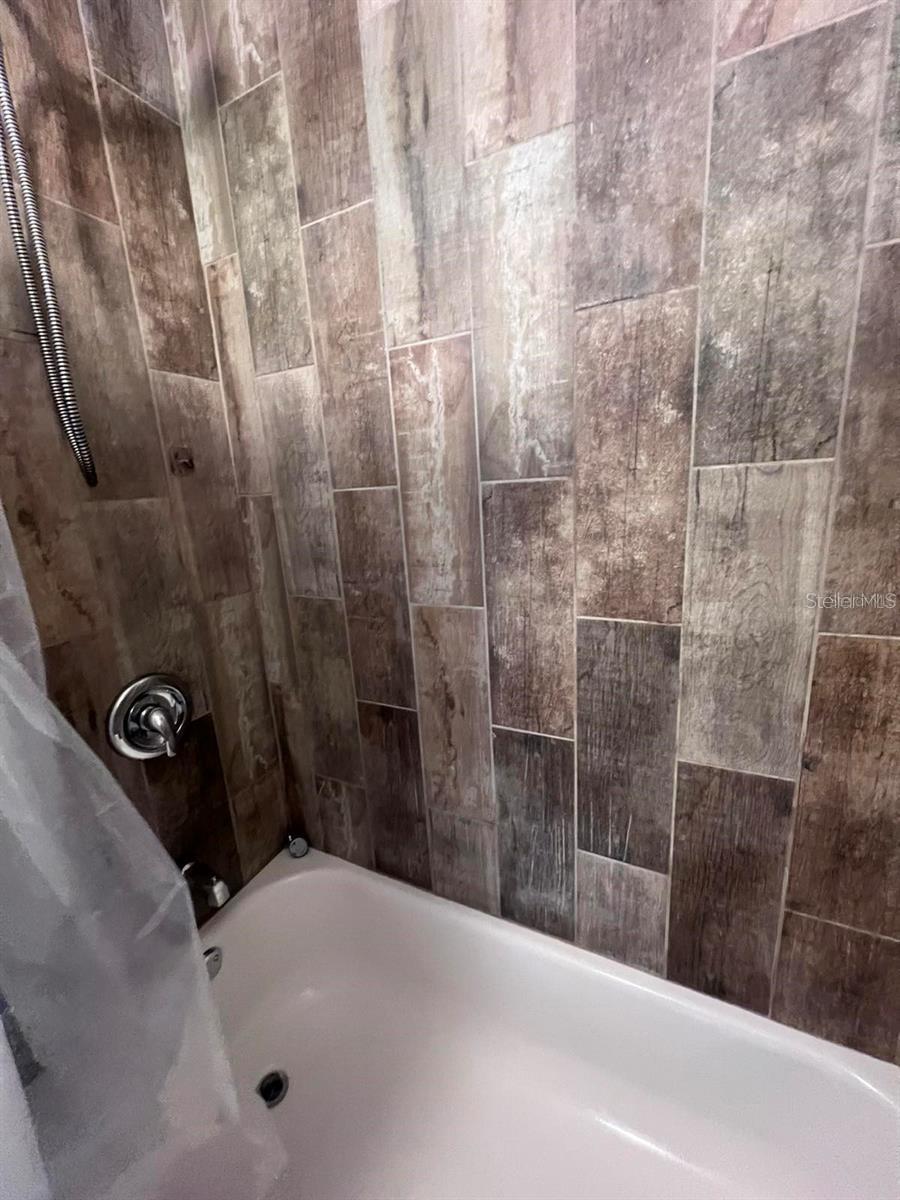 2072 LOS LOMAS DR, CLEARWATER, FL, 33763