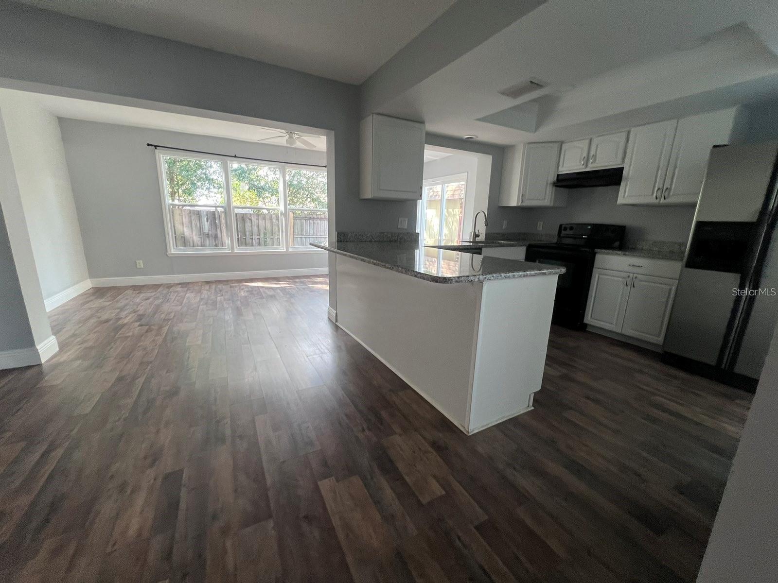 2072 LOS LOMAS DR, CLEARWATER, FL, 33763