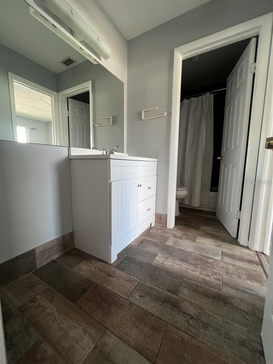 2072 LOS LOMAS DR, CLEARWATER, FL, 33763